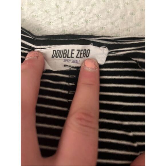 Tank tops / halter tops black and white and cream both small - Picture 4 of 8